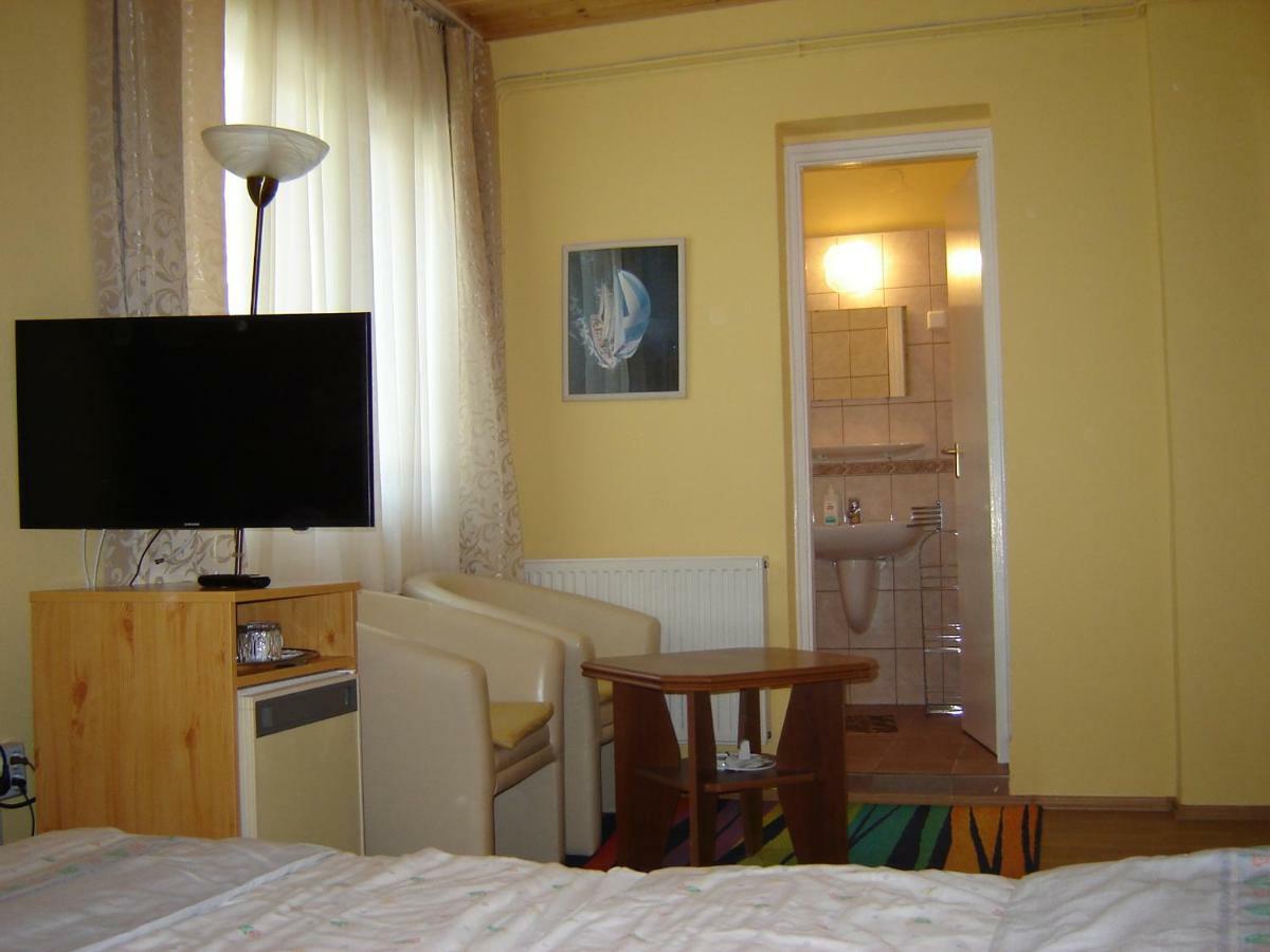 Erika Villa Siófok Exterior foto